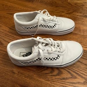 White vans with checkered stripe